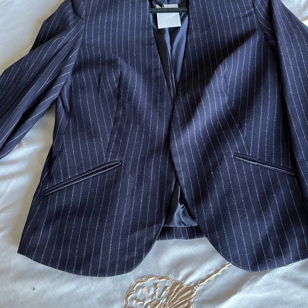 NWT H&M pinstripe blazer with no lapel or closure
